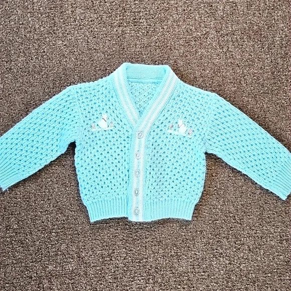 Baby Sweater - Picture 3 of 14